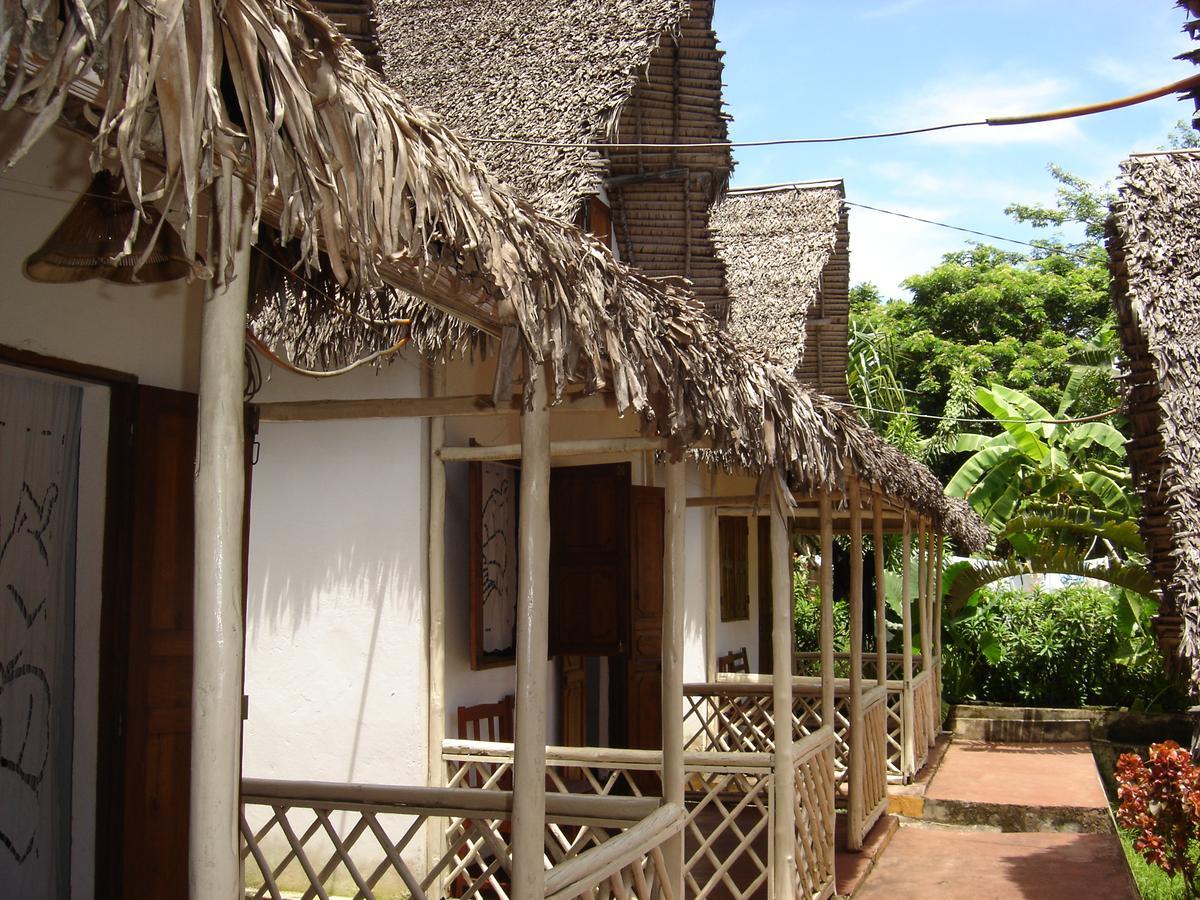 Hotel La Caravelle อัมบาโตโลกา ภายนอก รูปภาพ